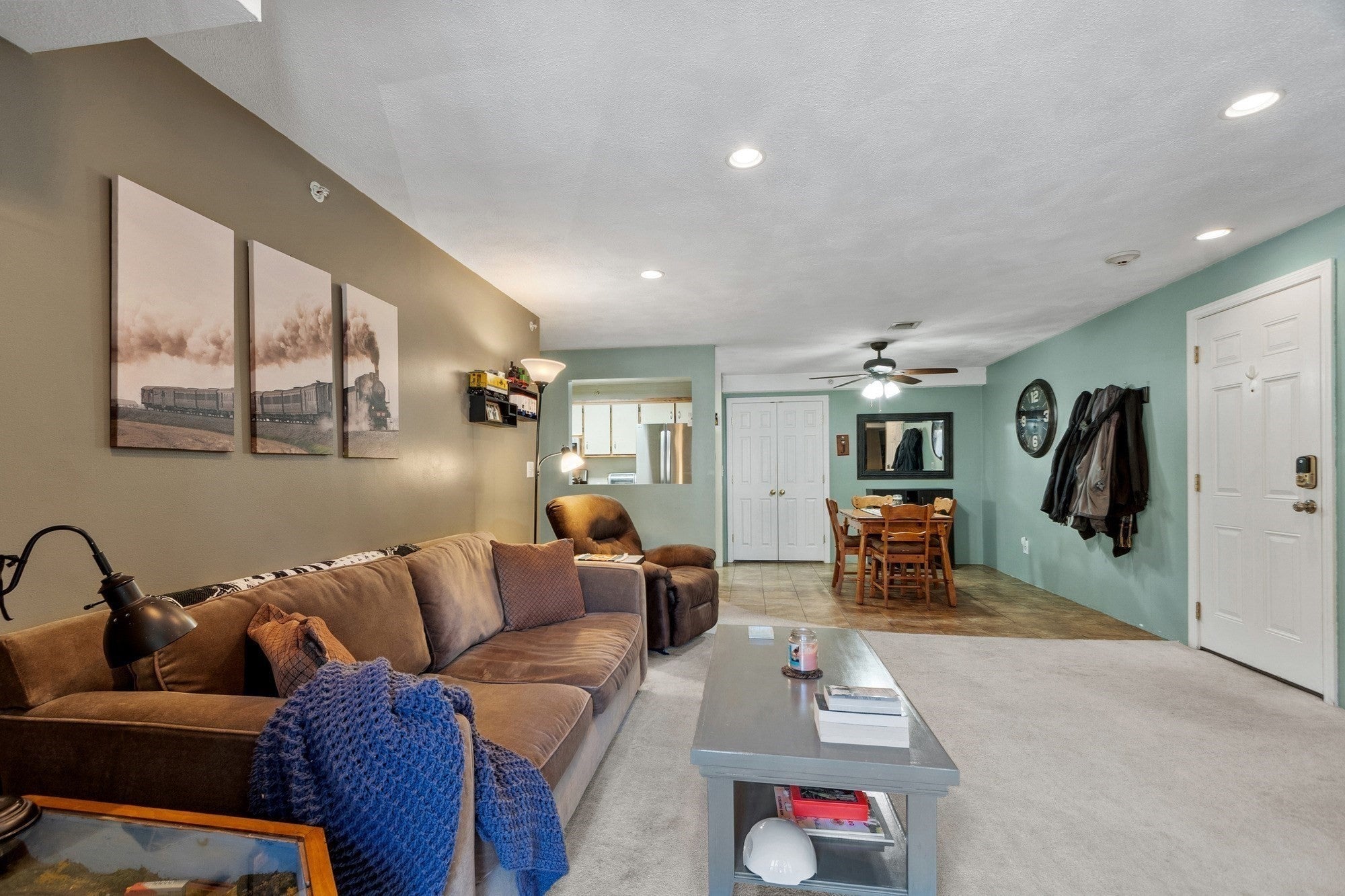 12 Village Ln 45