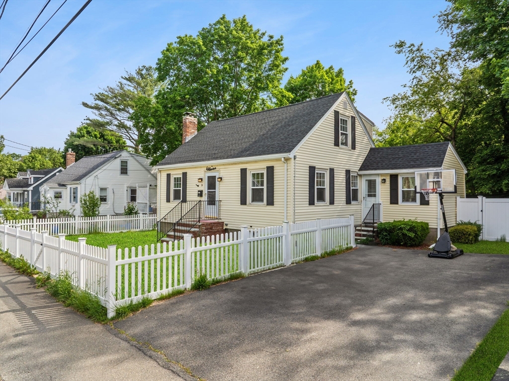 31 Webster St