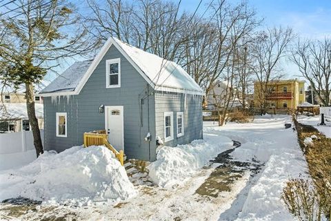 Photo of 17 Lummus Ct, Lynn, MA 01904 (MLS # 73472650)