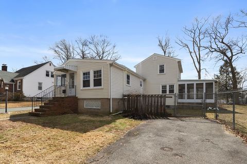 26 Eugenia St Randolph MA 02368