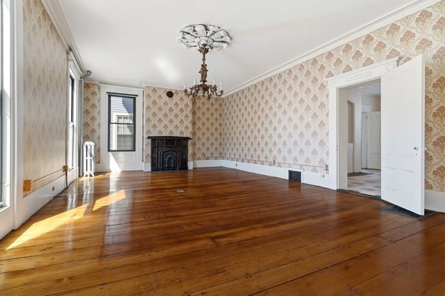 512 East Broadway