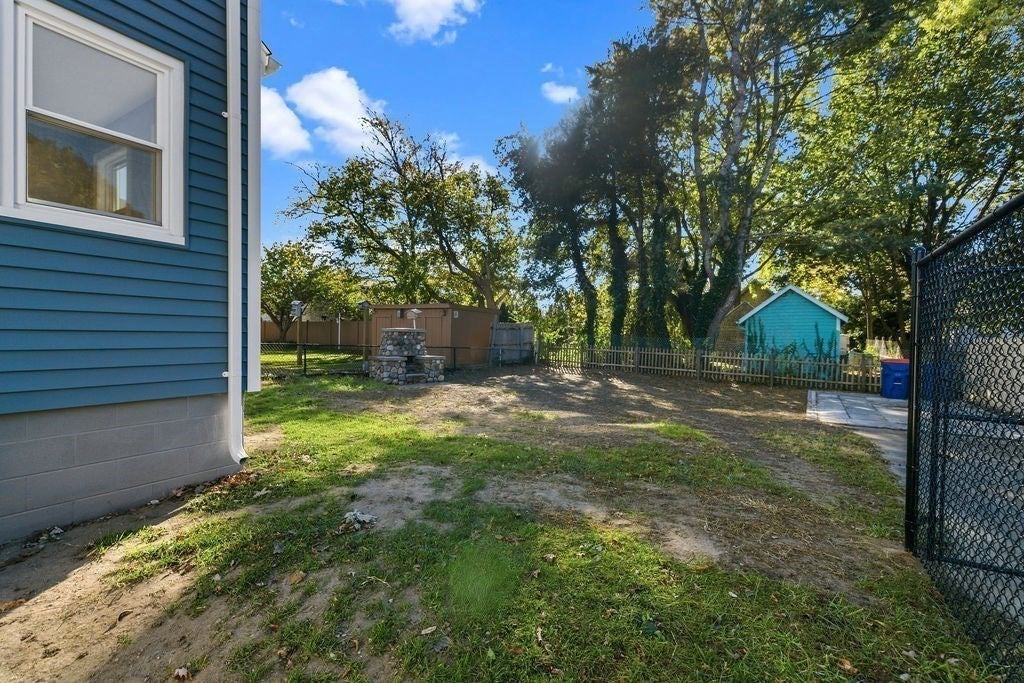 13 Hawthorne St, Fairhaven, MA Photo #7