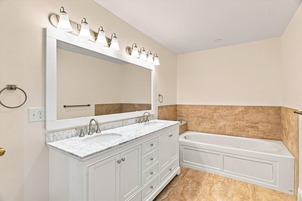 97 Melendy Ave #97, Watertown, MA, 97 Melendy Ave #97, Watertown, MA Photo #18