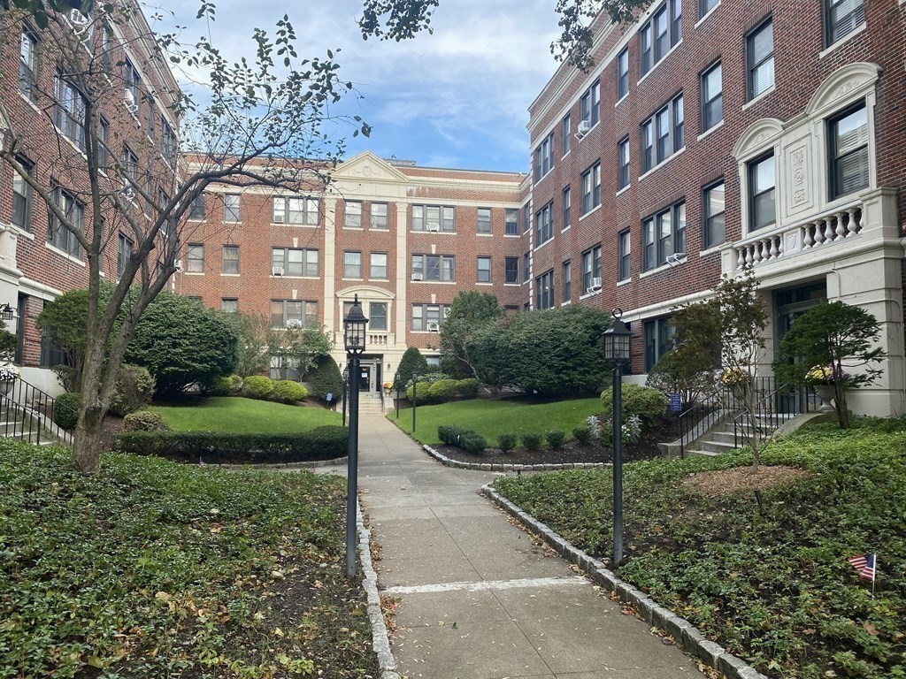 137 Englewood 41