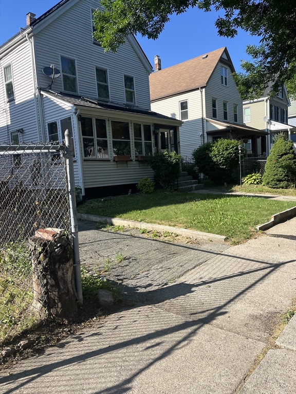 26 Longfellow St