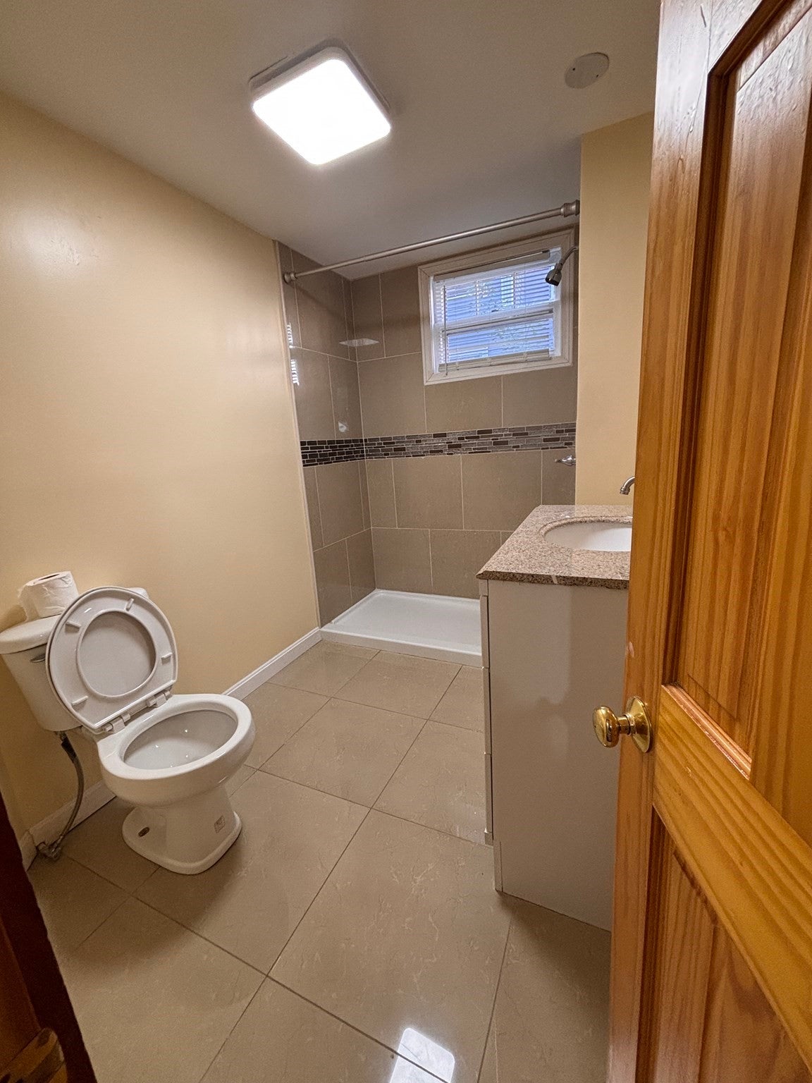 4 Crown St #1, Worcester, MA Photo #21