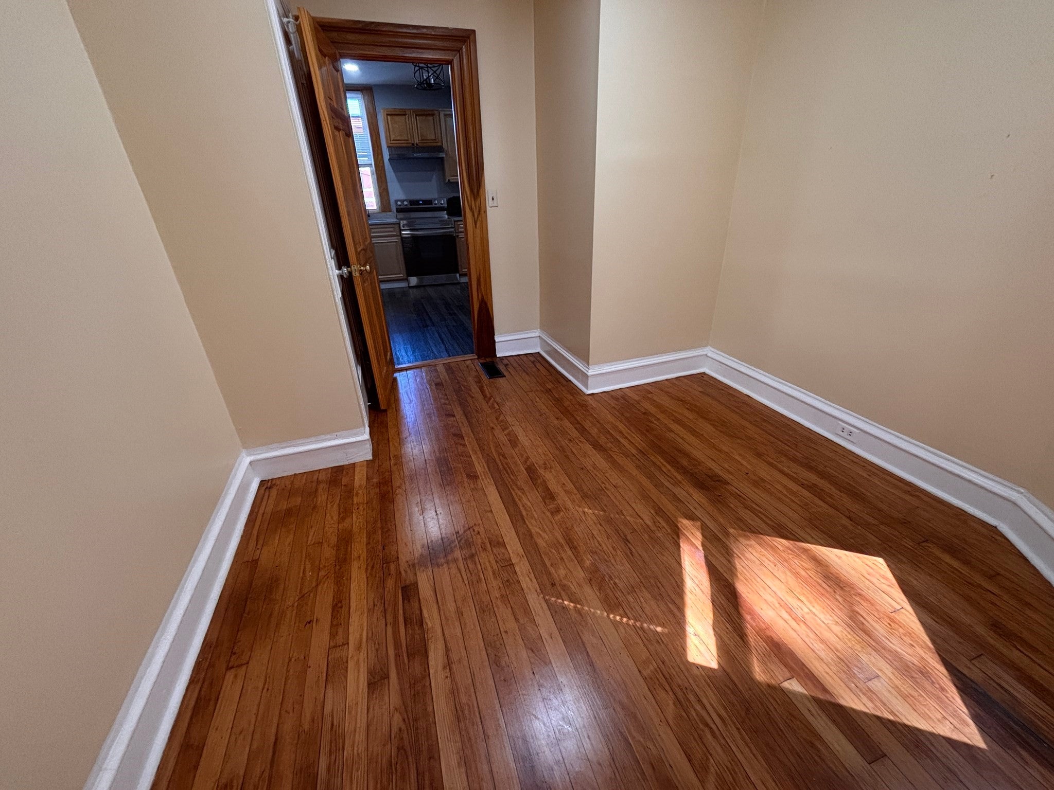 4 Crown St #1, Worcester, MA Photo #16