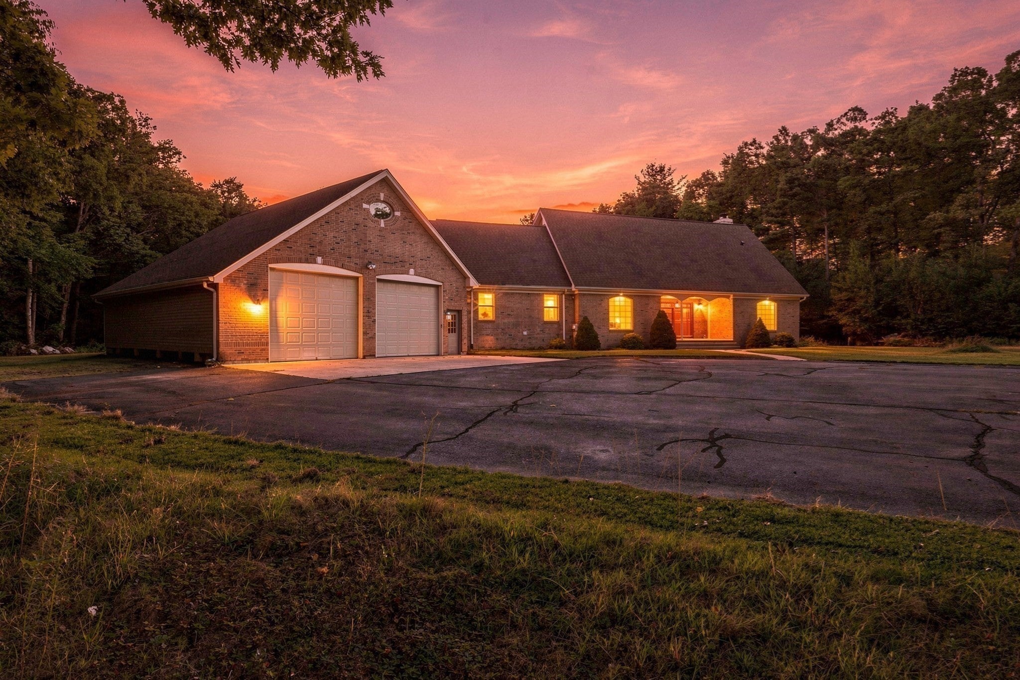 155 Woodland Way