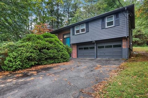 10 Hillcrest Road Medfield MA 02052