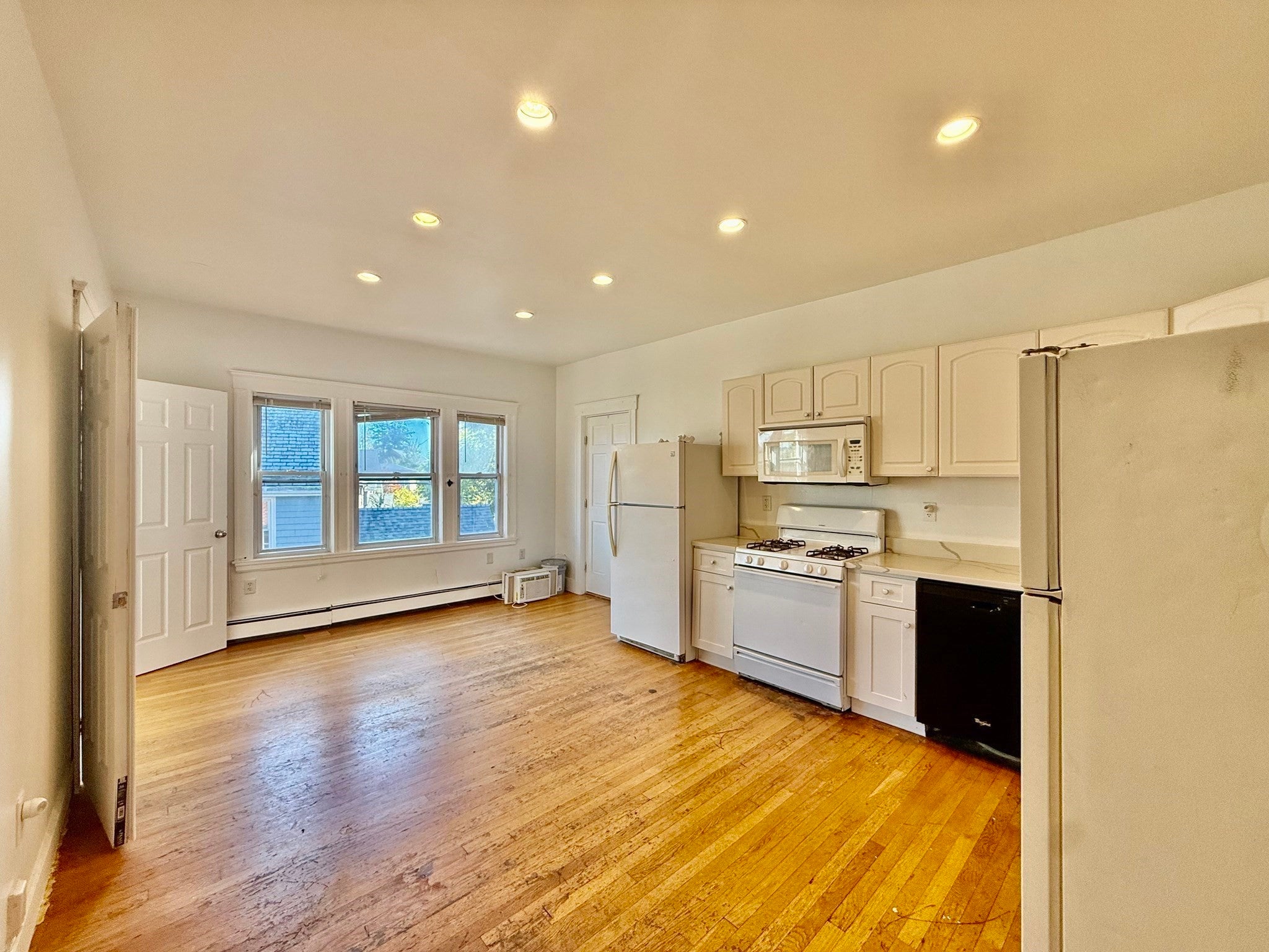 62 Algonquin Rd #2, Newton, MA Photo #4