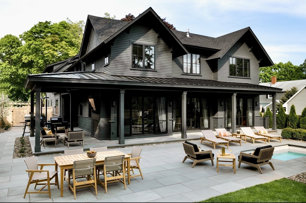 2 Highland Court