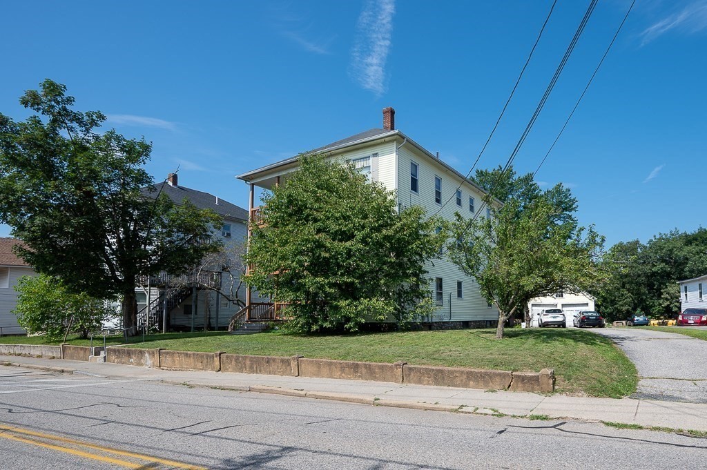 219 Charlton St