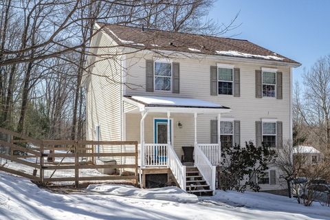 497 Riverside Dr Northampton MA 01062