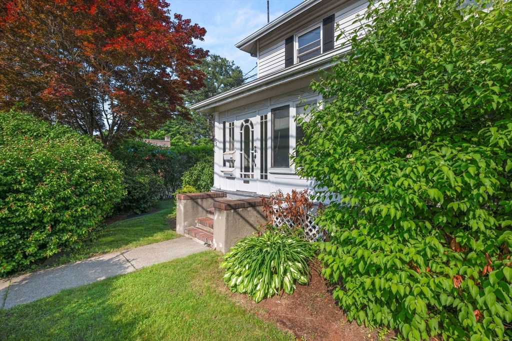 407 Concord St