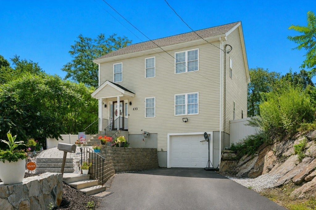 Photo of 133 Apricot St, Worcester, MA