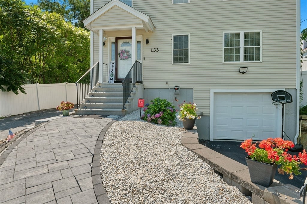 133 Apricot St