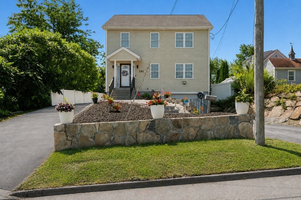 133 Apricot St