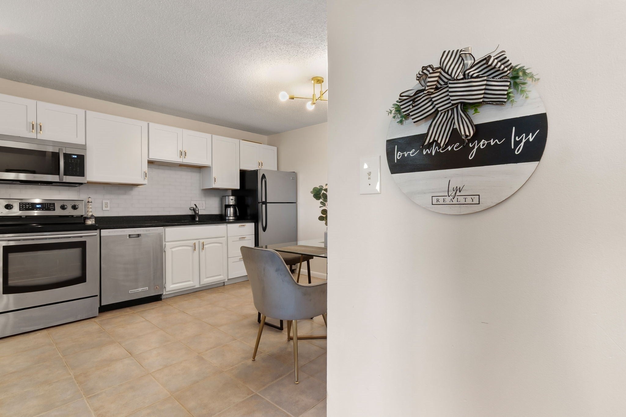 145 Essex Avenue #405, Gloucester, MA Photo #10