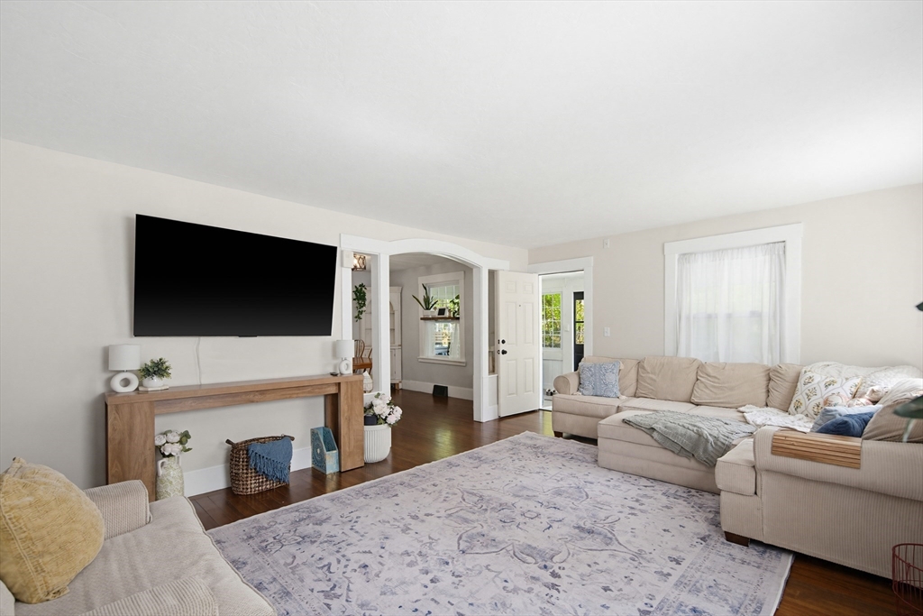 167 Morse St, Sharon, MA Photo #10