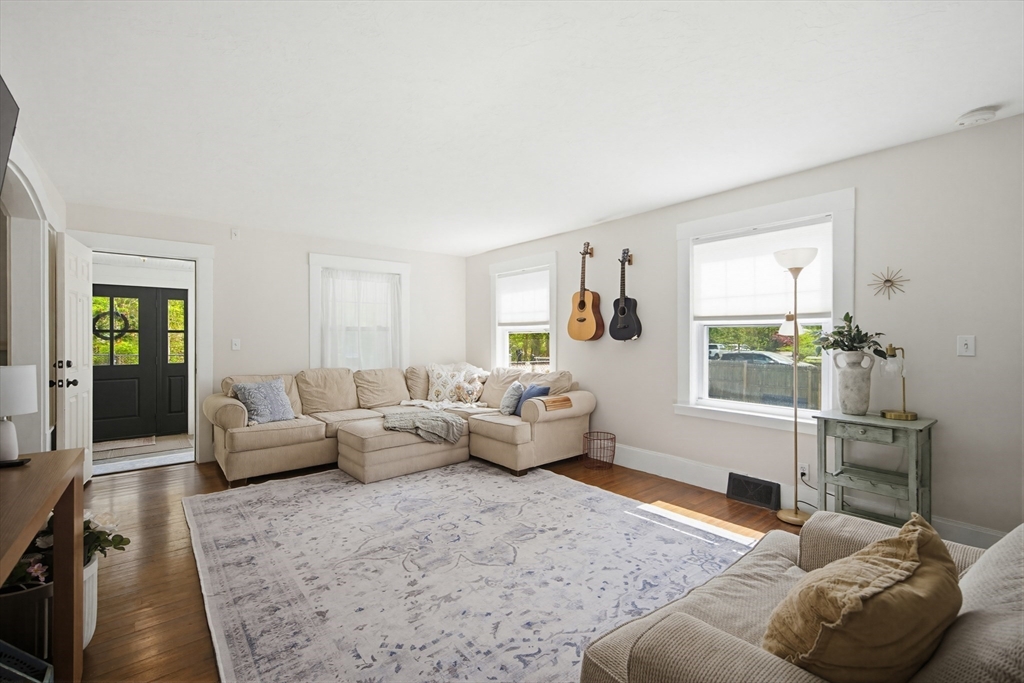 167 Morse St, Sharon, MA Photo #8