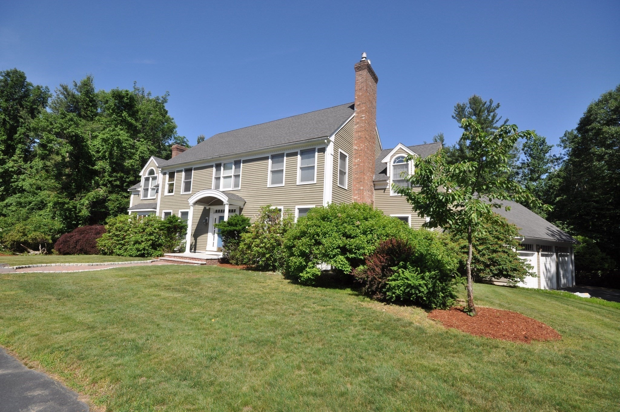 9 Breezy Point Rd