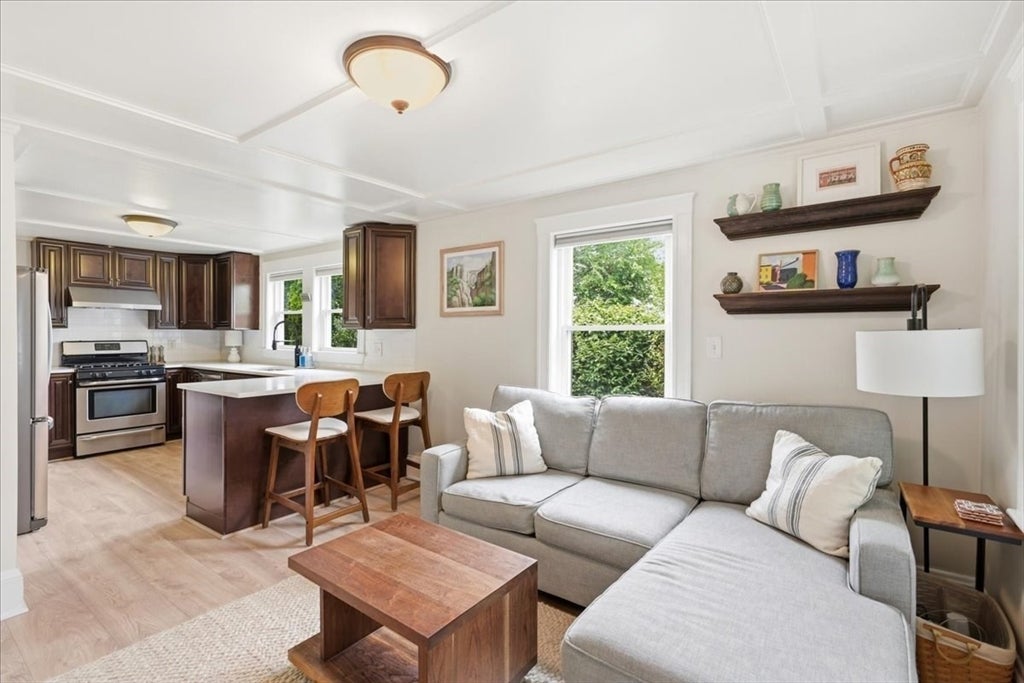 15 Gilmore St