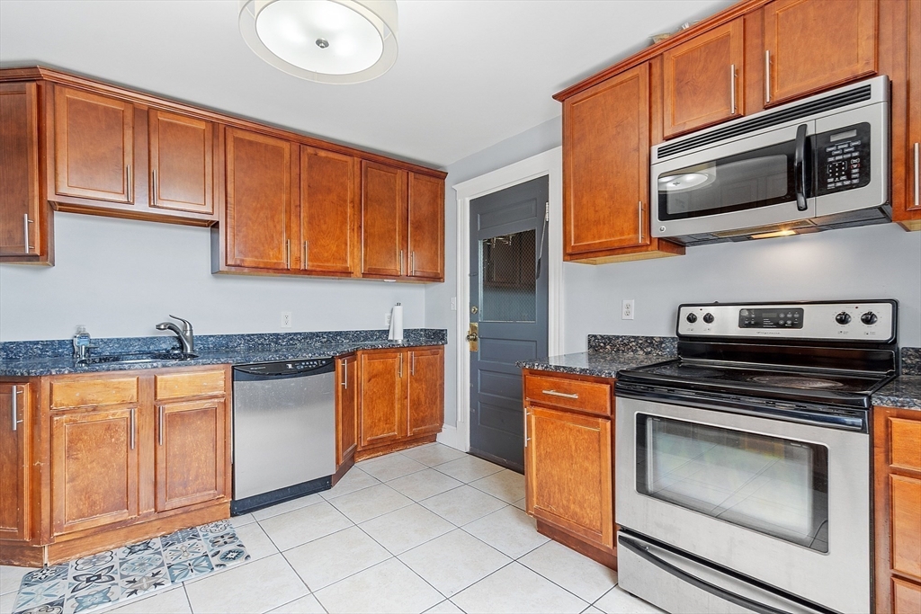 405 Main Street 3