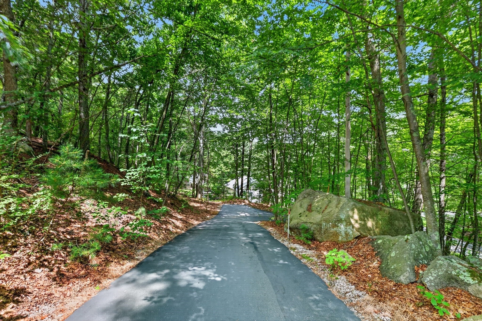 81 Moon Hill Rd