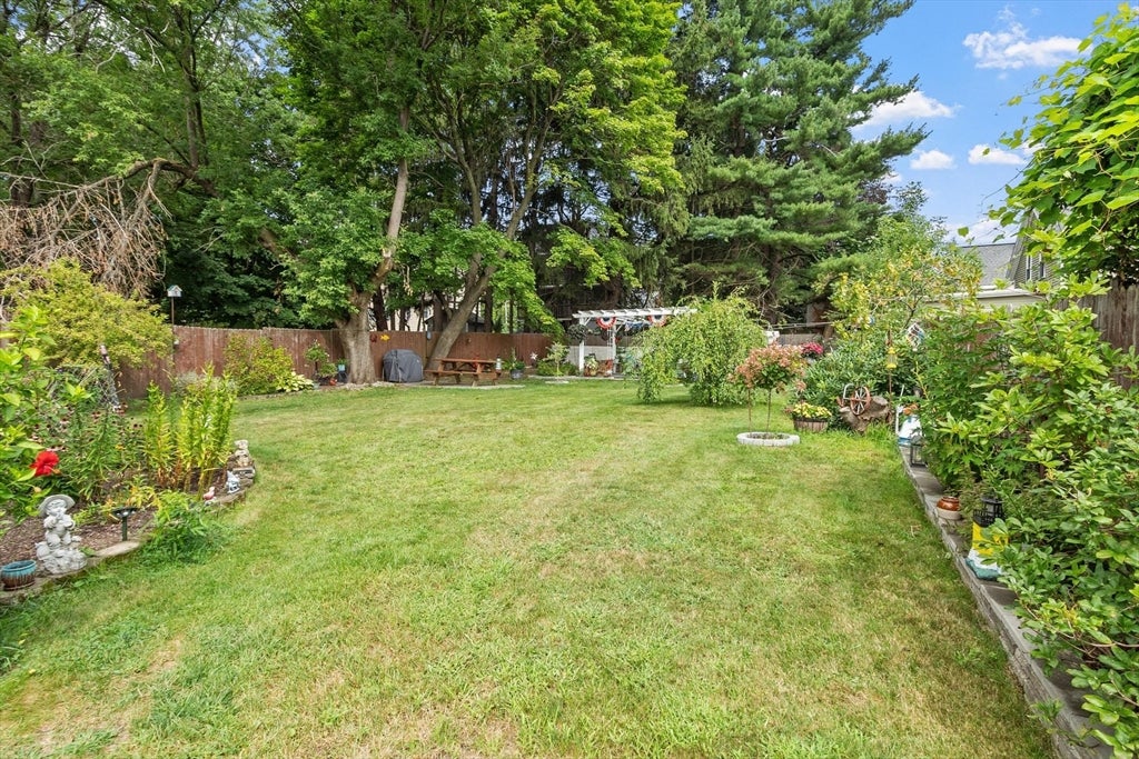 122 Lawrence ST, Clinton, MA Photo #27