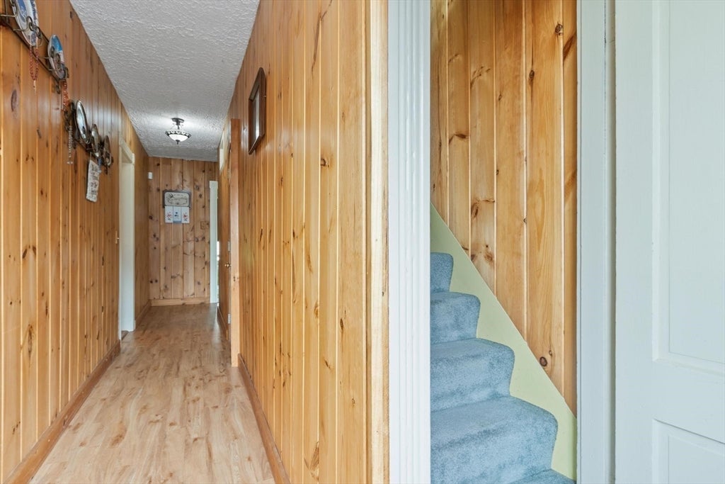 122 Lawrence ST, Clinton, MA Photo #19