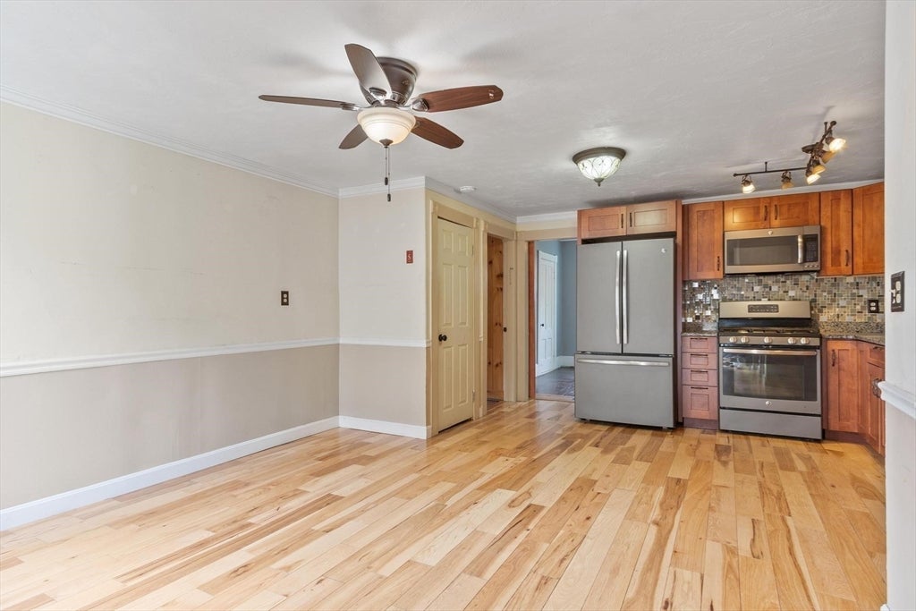 122 Lawrence ST, Clinton, MA Photo #4