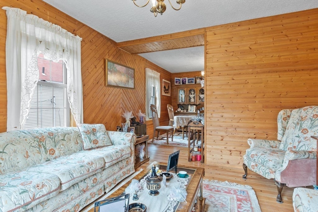 122 Lawrence ST, Clinton, MA Photo #17