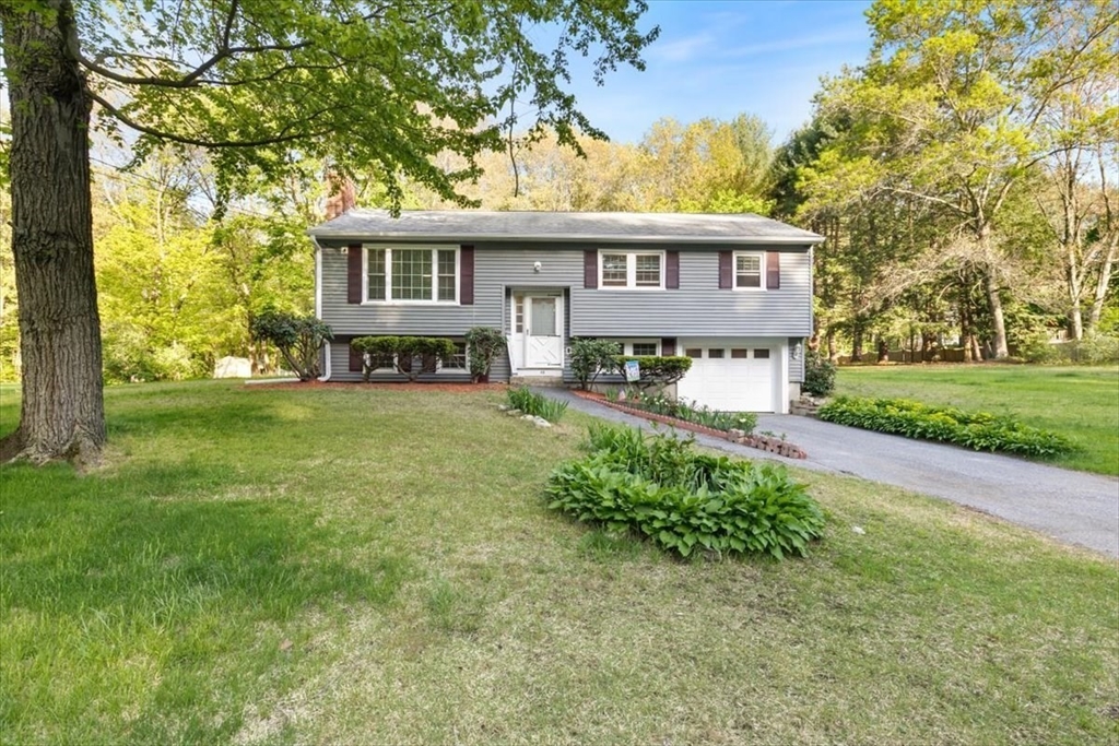 44 Colonial Dr