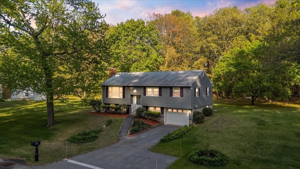 44 Colonial Dr