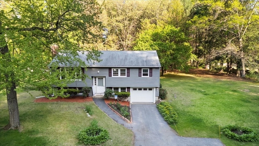 44 Colonial Dr