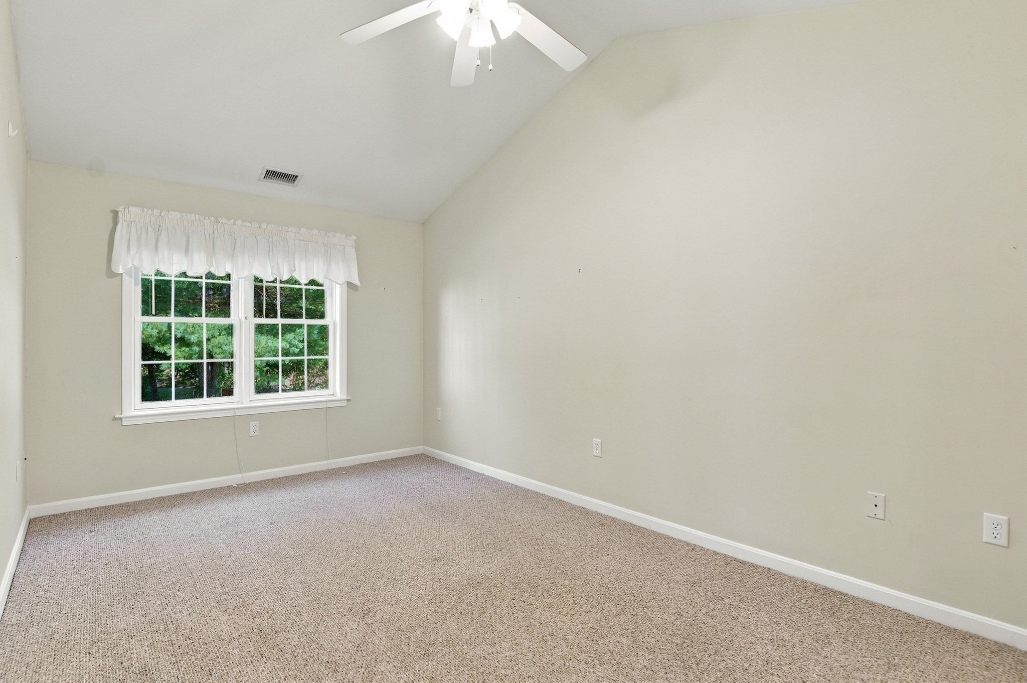 4 Concord Court #A, Webster, MA, 4 Concord Court #A, Webster, MA Photo #17