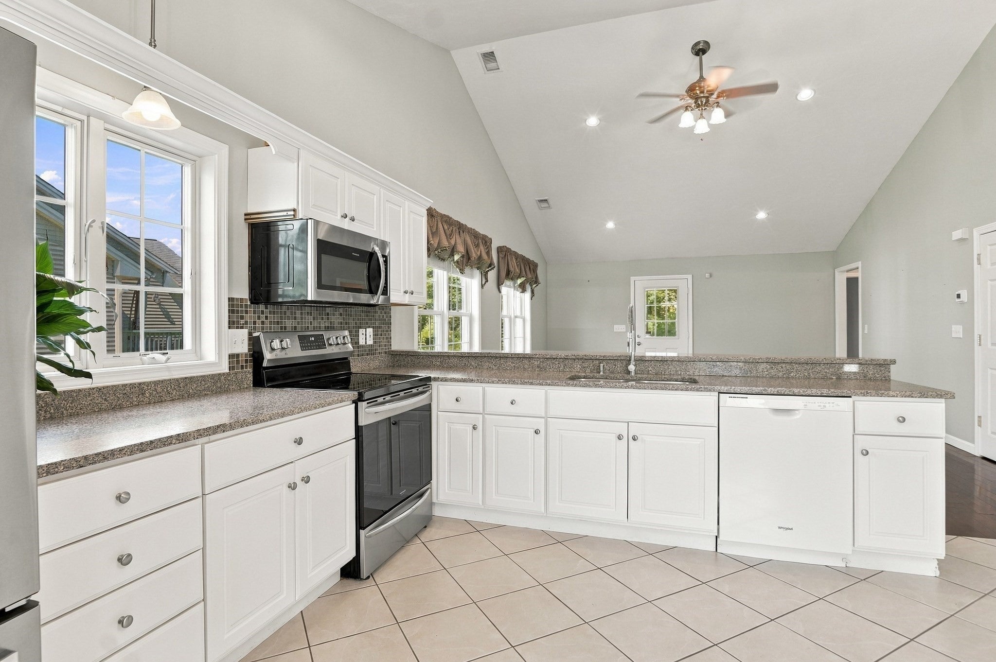 4 Concord Court #A, Webster, MA, 4 Concord Court #A, Webster, MA Photo #12
