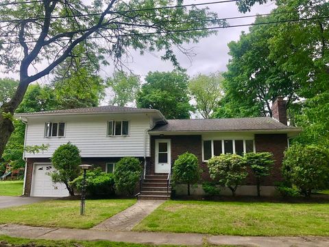 15 Sycamore Rd 0 Wakefield MA 01880