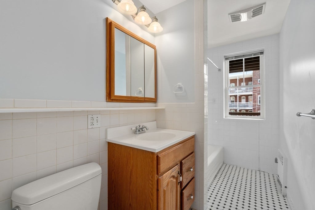 1863 Beacon St #1, Brookline, MA, 1863 Beacon St #1, Brookline, MA Photo #22