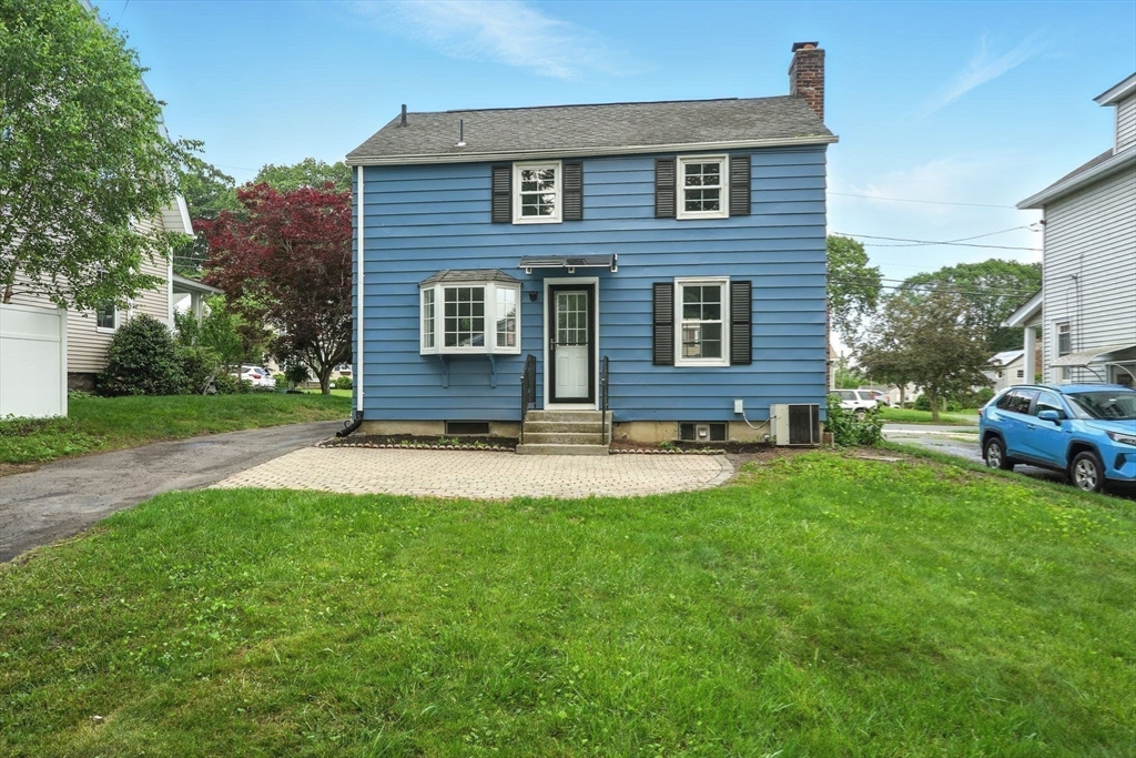 132 Nelson St