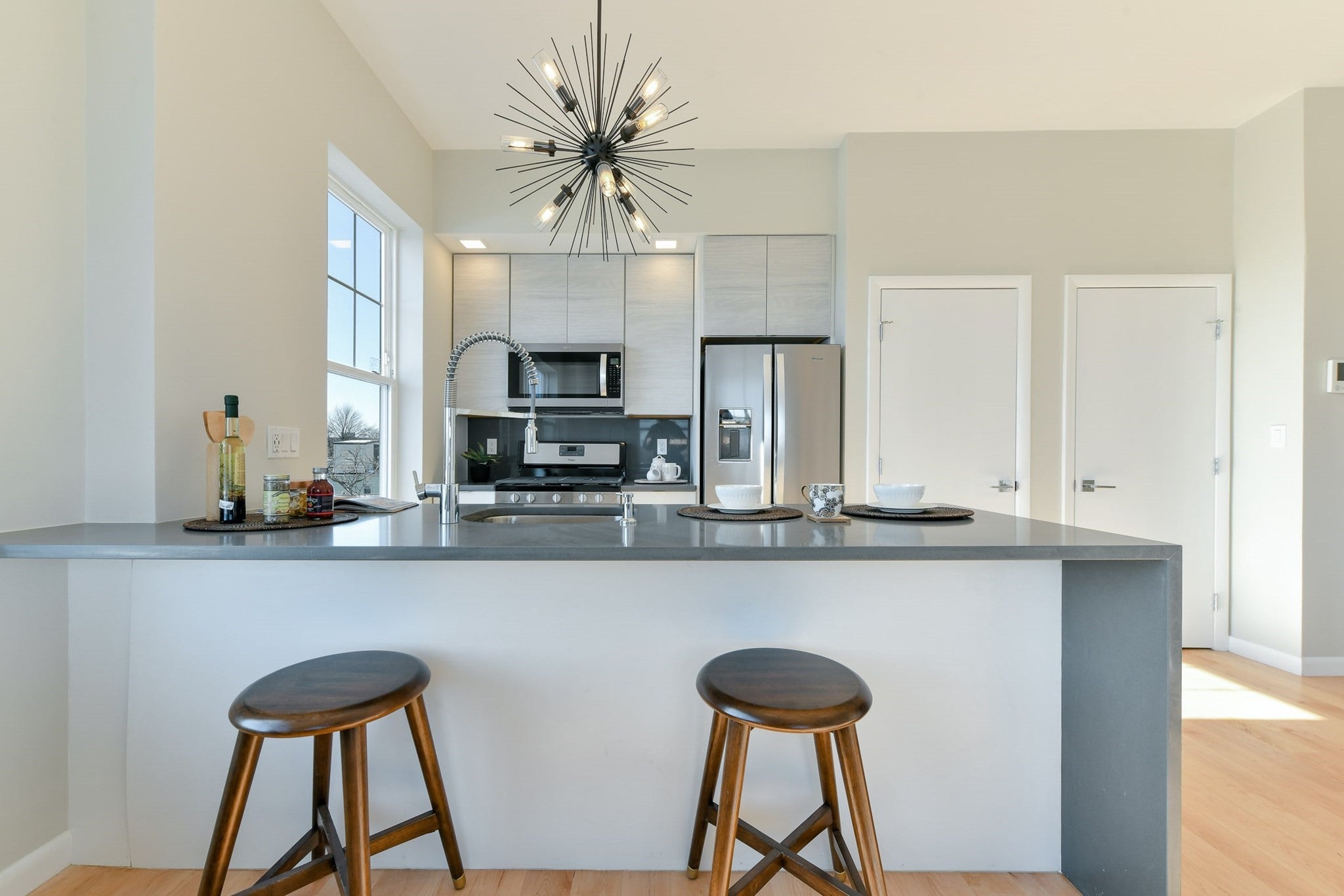 87 Parker St 403