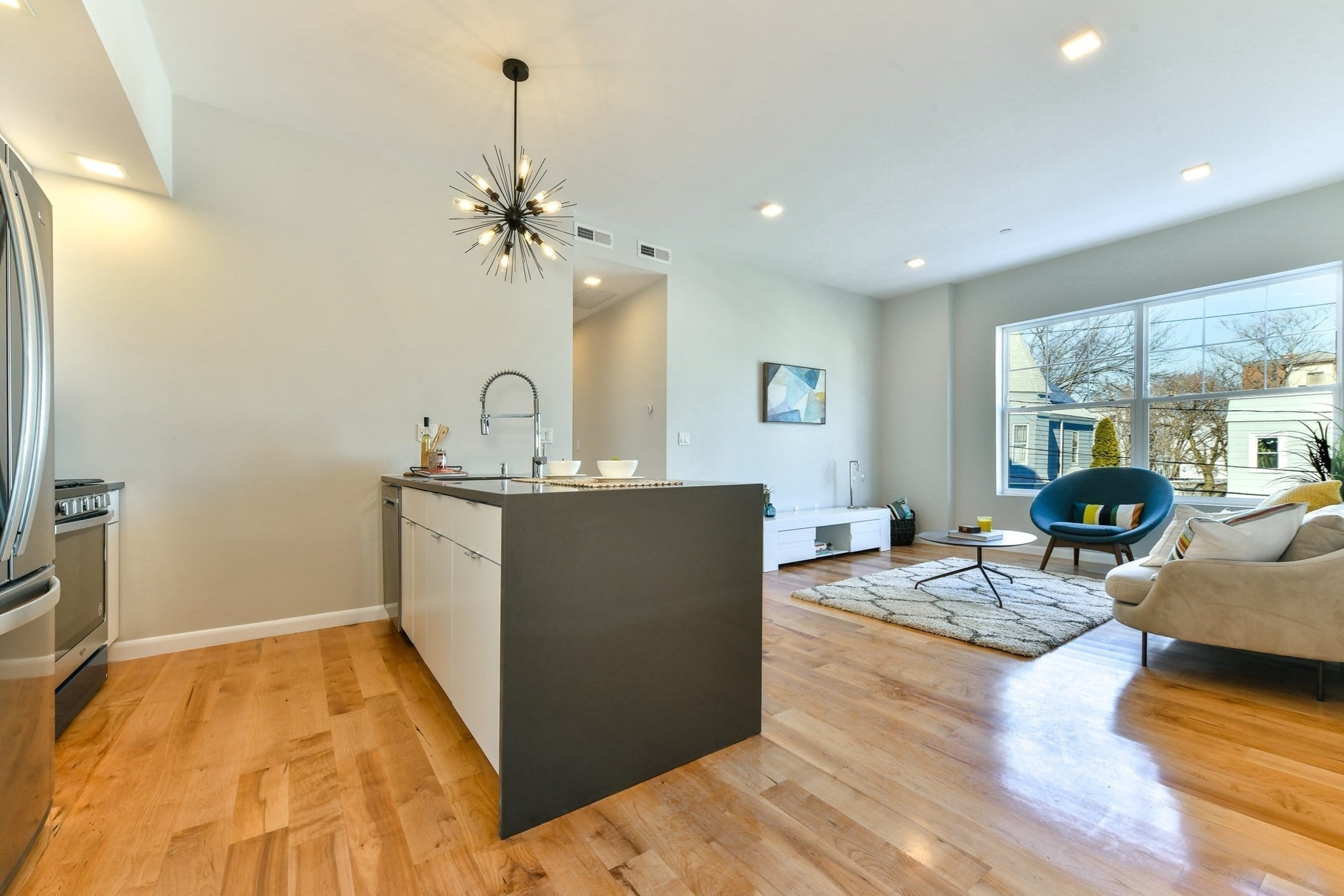 87 Parker St