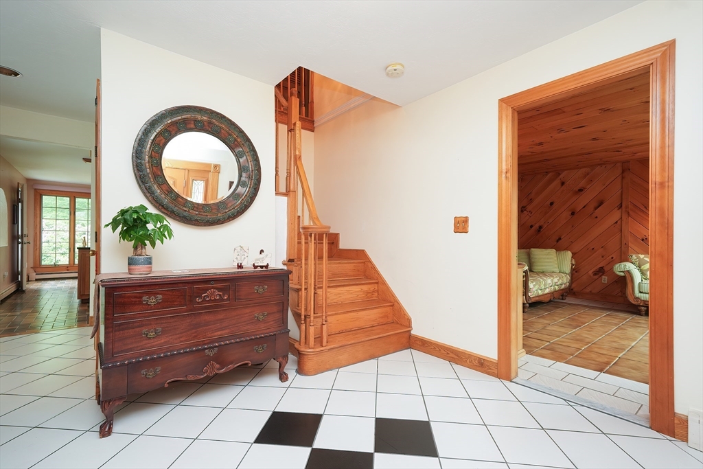 51 Manitoba Rd
