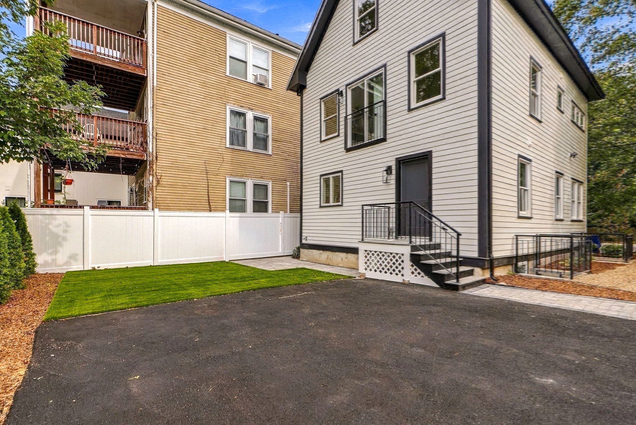 641 Chestnut Hill Avenue, Brookline, MA Photo #32