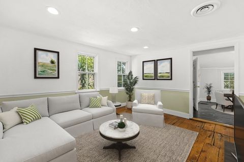 992 Chestnut Street Newton MA 02464