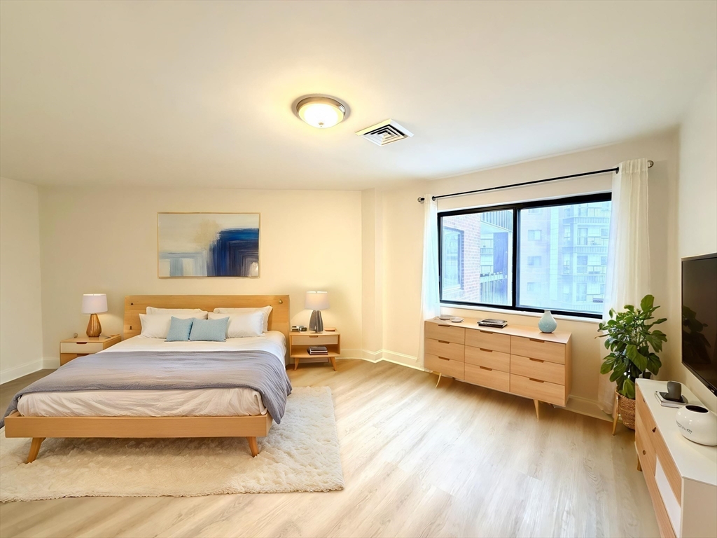 90 Quincy Shore Dr 302