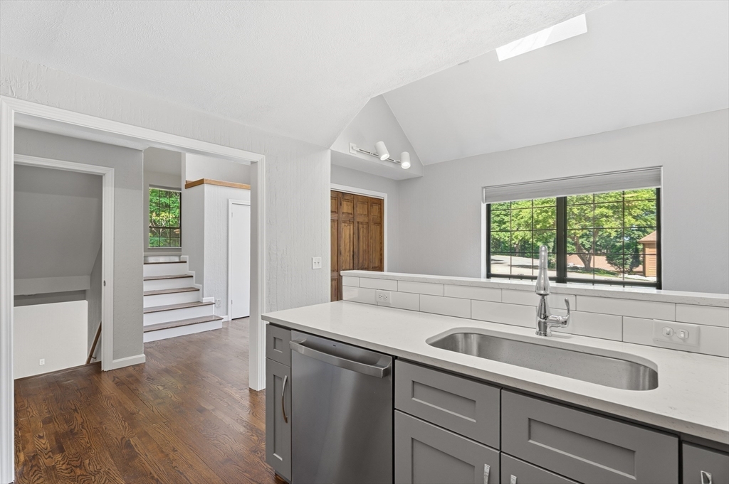 48 Perkins Ct 48