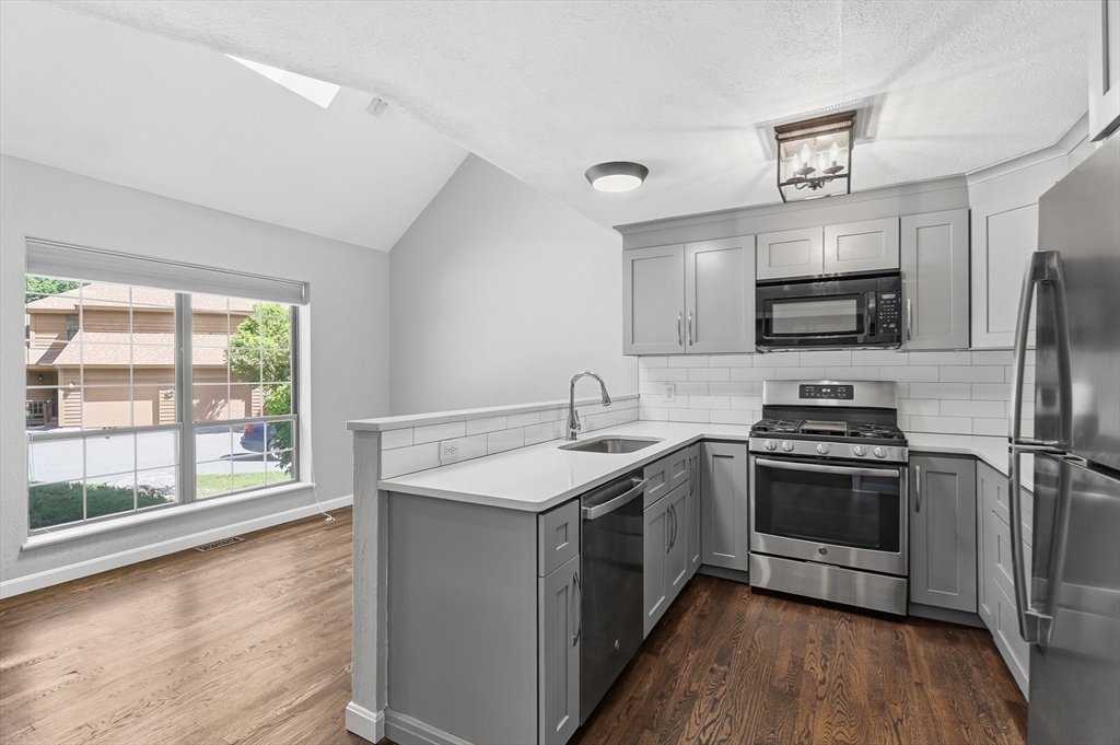 48 Perkins Ct 48