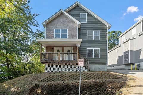3-5 Coleman St Lawrence MA 01843