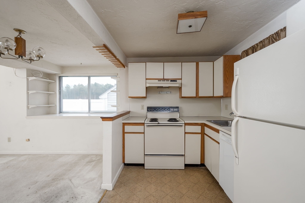 211 Lake St 50